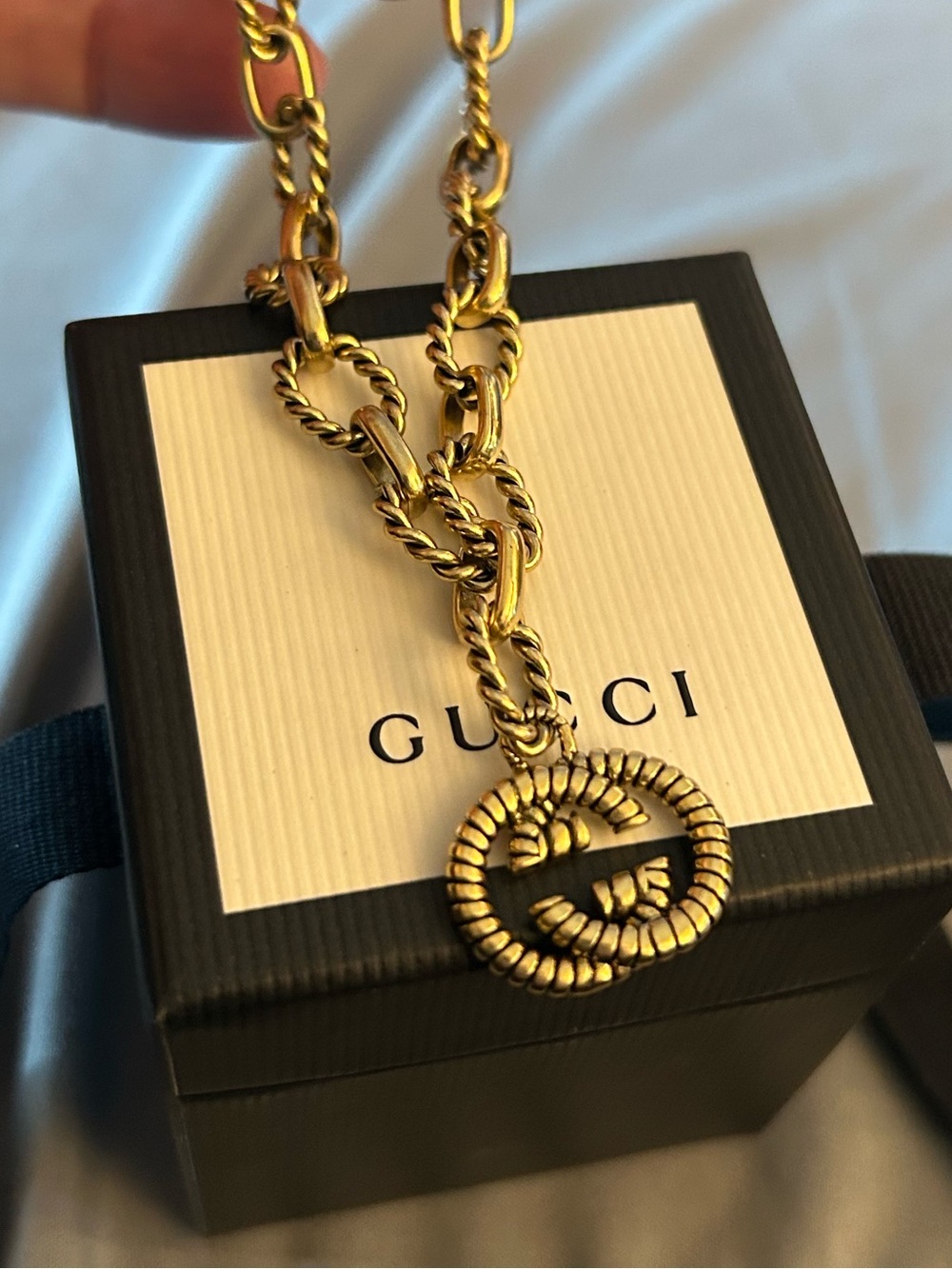 Gucci Interlocking Rope "GG" Bracelet - Picture 3 of 10